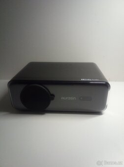 Chytrý projektor 2025 se zvukem Dolby Sound a rozlišením 4K, - 2