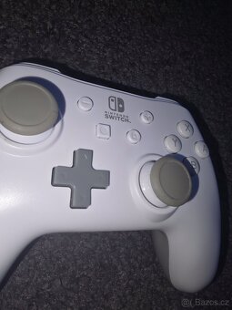 Drátový ovladač PowerA pro Nintendo Switch - bílý - 2