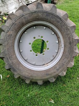 Kola R24 střed V3S - 2