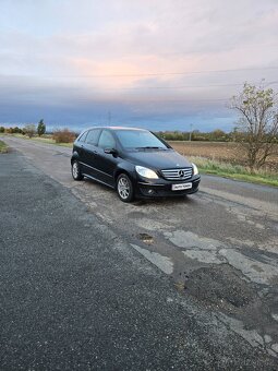 Mercedes-Benz B - 2