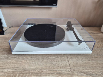 Gramofon Rega Planar P1 - 2