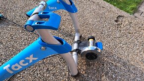 Cyklistický trenažér Satori Tacx Booster - 2