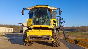 Kombajn New Holland CX860 - 2