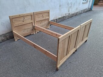 STAROŽITNÉ PÁROVÉ POSTELE PO CELKOVÉ RENOVACI - 2