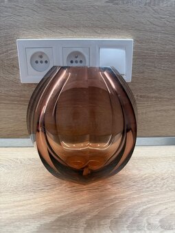Červená ručně broušená váza Beauty z křišťálu - 2