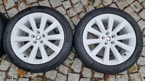 Škoda 5JJ601025 alu kola 17" Savio bílá s pneu Michelin - 2