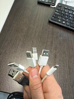7x kabel USB-A, USB-C, Lightning, Micro USB - 2