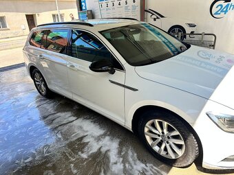 Volkswagen Passat - 2