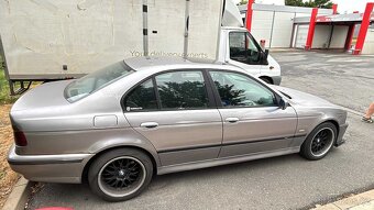 BMW e39 528i - 2
