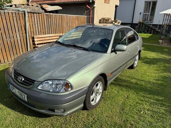 Toyota Avensis T22 liftback 1.8 95kw LPG automat - 2