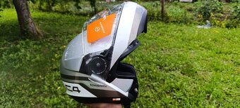 Vyklápěcí helma Schuberth C4 - 2