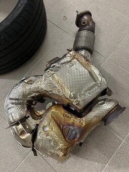 Prodám zimní komplety na BMW 8 - 2