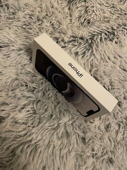 iPhone 16e 128GB černý - 2