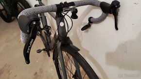 Silniční kolo do nečasu - 2