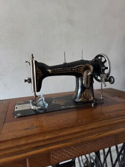 Šicí stroj Minerva - 2