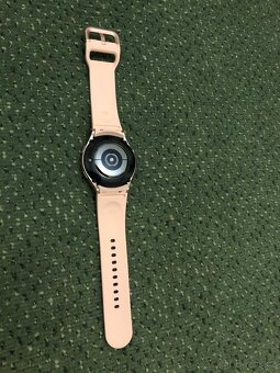 Samsung Galaxy Watch5 růžové - 2