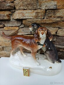 Royal Dux - soška psi. - 2