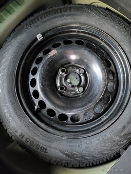 Prodám originál rezervu,hever,klíč a tažné oko - 2