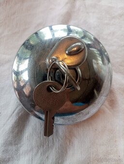 Víčko nádrže Veterán + klíče - 2