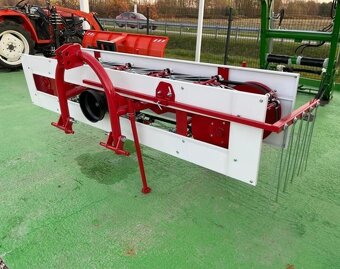 Pasový shrnovač sena za traktor - 2