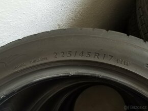 225 / 45 R 17 Dunlop Sportmaxx - 2