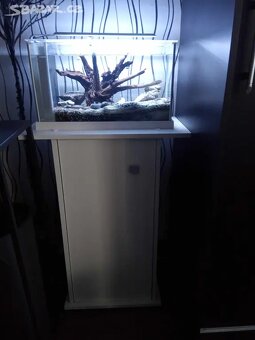 Bílý akvarijní stokek/skriňka - 2