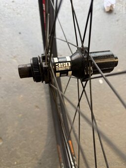 DT Swiss kola 29” MTB - 2