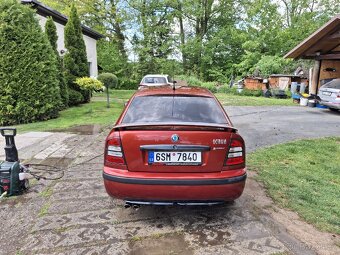 Škoda Octavia 1.6 benzín rok 2003 - 2