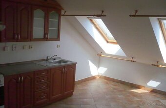 Pronájem 2+kk J.Š.Baara, České Budějovice - mezonet - 2