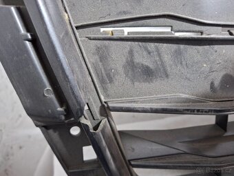 Mřížka chladiče Audi A4 B9 8w0853651 - 2