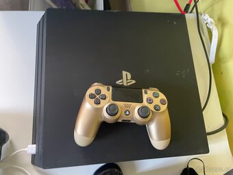 PS4 PRO ,1 TB,2 ovladače - 2