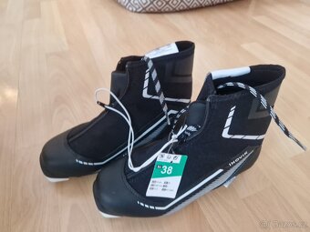 Nove boty na bezky vel 38 s visackou - 2