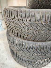 Zimní Kumho WinterCraft WP52 225/60 R18 104V DOT2923 - 2
