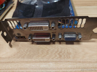 Nvidia GeForce GT 640 2GB - Asus a Gigabyte - 2