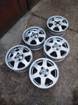 Alu kola borbet r14 felicia - 2