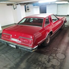1979 Ford Thunderbird 5.8L V-8 super stav - rezervace - 2