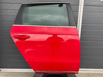Dveře VW Passat B7 Variant pravé zadní , kód barvy LY3D - 2