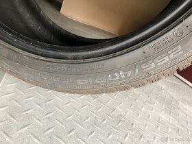 Zimní pneumatiky Nokian 275/40 r19- 2ks - 2