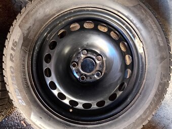 Zimní kola 6,5x16 et41 Superb, Passat 215/60/16 - 2