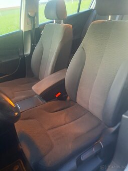Passat B6 2.tdi 103kw, bourány na pravé straně. Pojízdný - 2