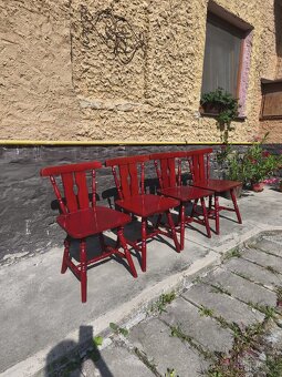 Jídelní sestava - stůl+4 židle červená barva - 2