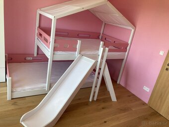 Dětská dvoupatrová domečková postel - 2
