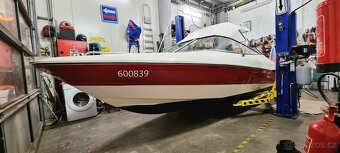 Bayliner 1851SS Capri motorový člun - 2