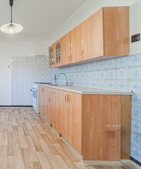 Kuchyňská linka s troubou - 2