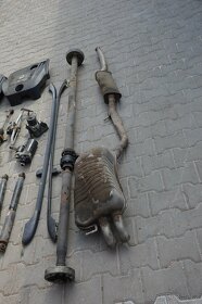 Výfuk řízení spojka čerpadlo klima poloosa Otavia I 4x4 - 2