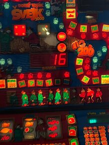 Starý výherní automat Švejk pro sběratele - 2