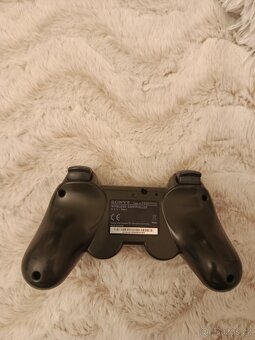 PS3 ovladač.. cena 700kč. Ks. Čti popisek. - 2