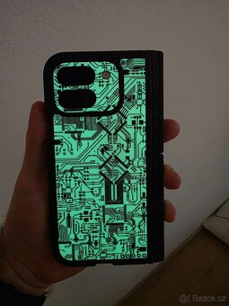 Google Pixel 9 Pro Fold 256gb + Dbrand grip Case a skin - 2