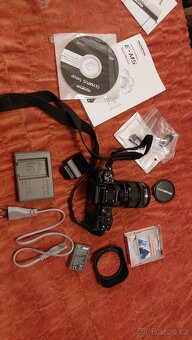 Olympus OM-D E-M5 s objektivem 12-50 EZ - 2