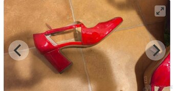 DÁMSKÉ BOTY BAŤA - 2